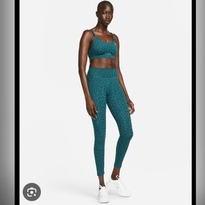 Nike Dri-Fit Turquoise Leopard Sports Bra XLarge